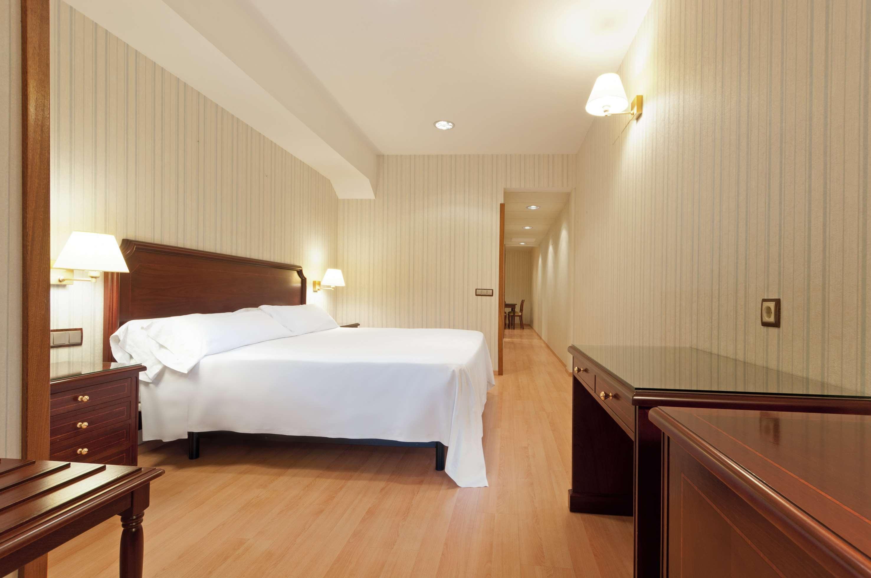 Hotel Madrid Leganes Affiliated By Melia Exterior photo
