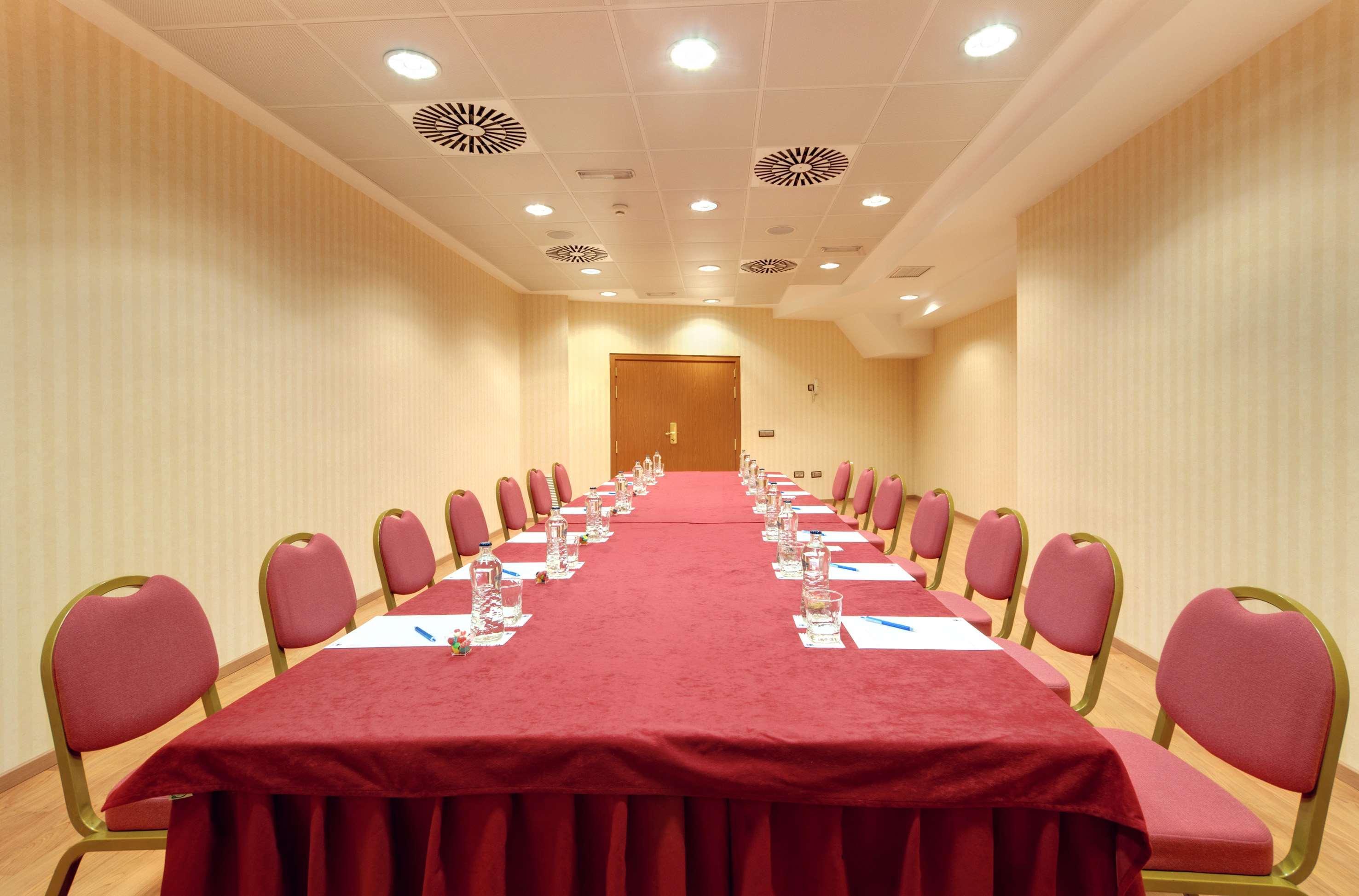 Hotel Madrid Leganes Affiliated By Melia Exterior photo
